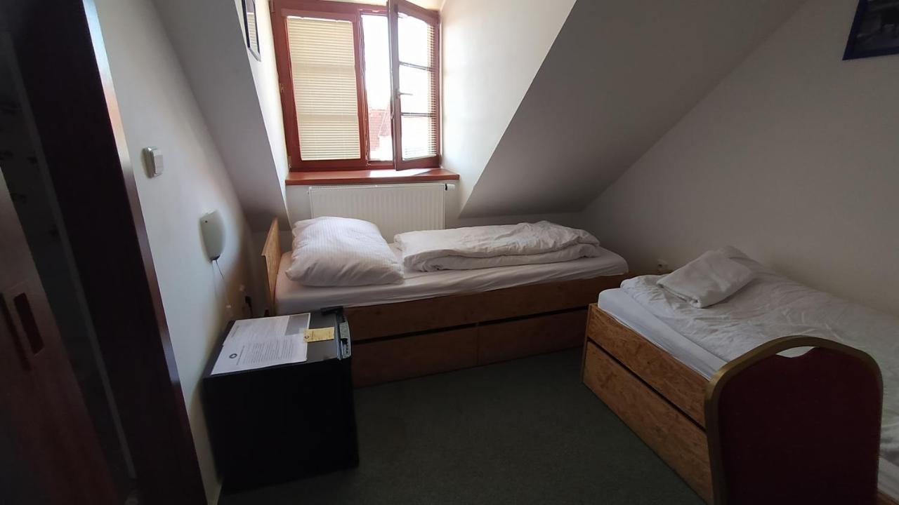 Hotel Hospodarsky Dvur Bohuslavice Телч Экстерьер фото
