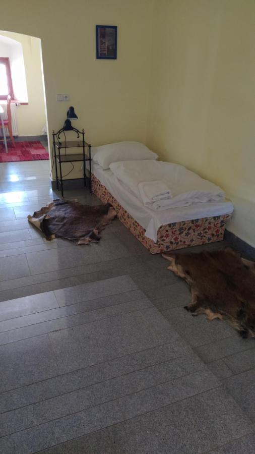 Hotel Hospodarsky Dvur Bohuslavice Телч Экстерьер фото