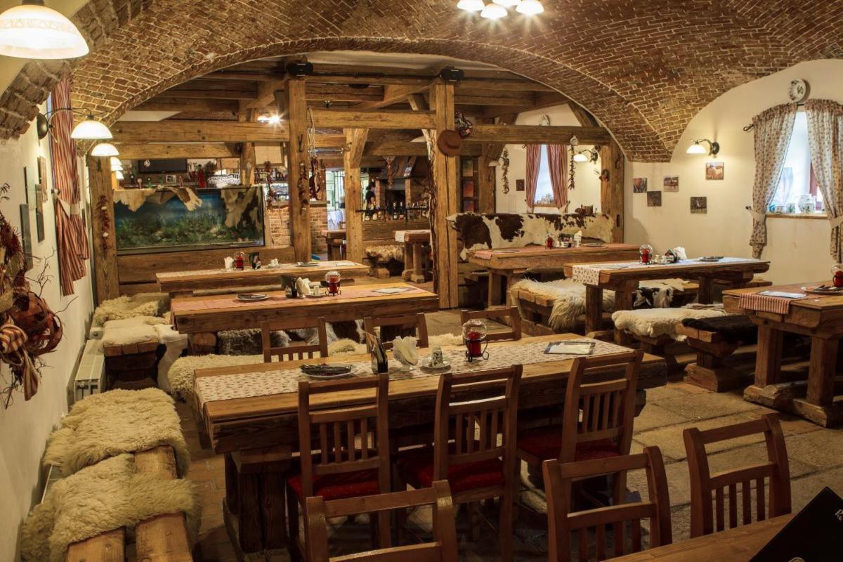 Hotel Hospodarsky Dvur Bohuslavice Телч Экстерьер фото